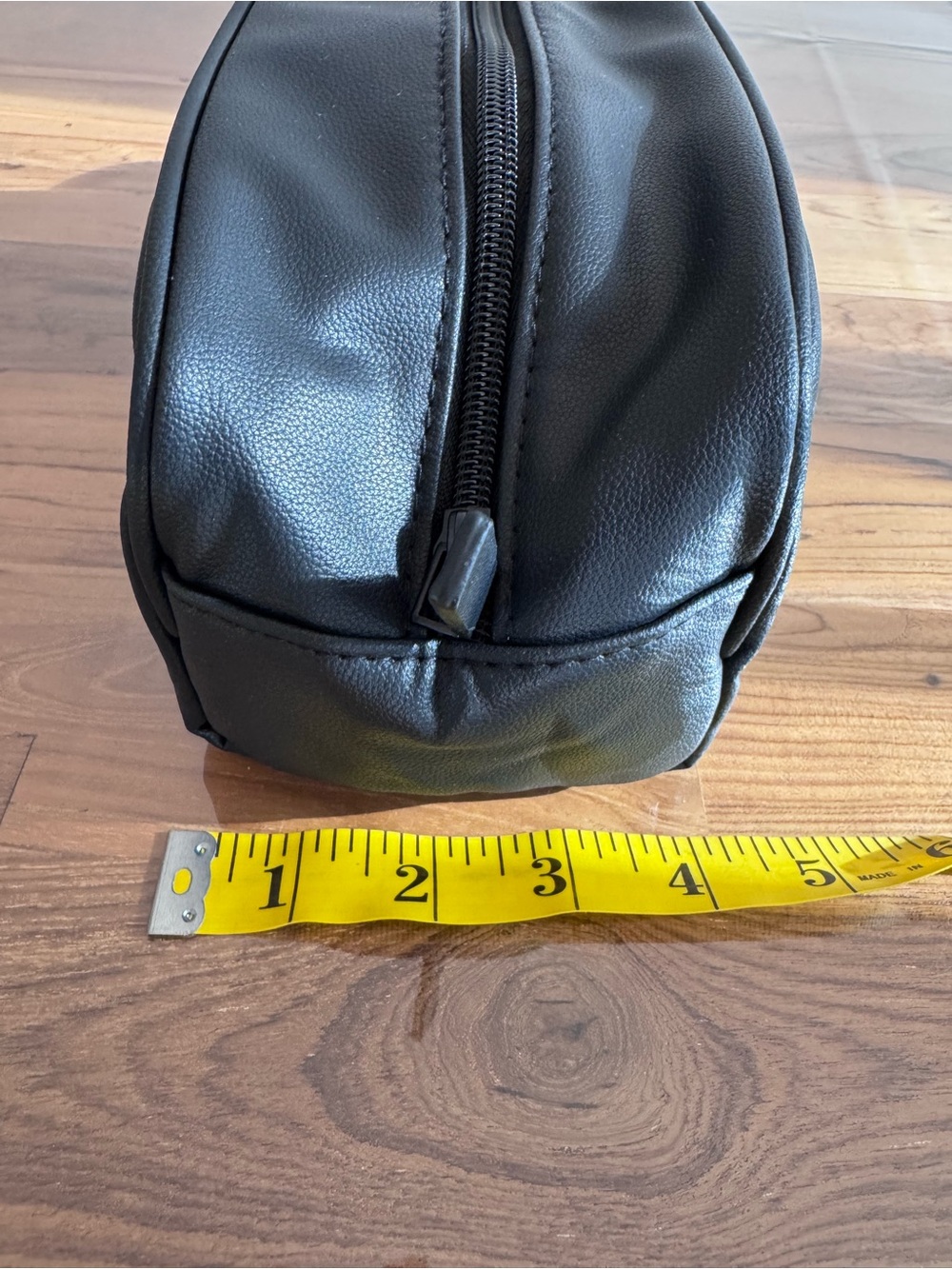 Yves Saint Laurent Black Leather Toiletry Case - Picture 4 of 8
